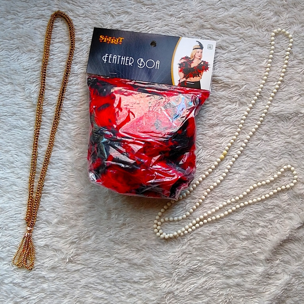 Flapper costume accessories for Halloween costume
